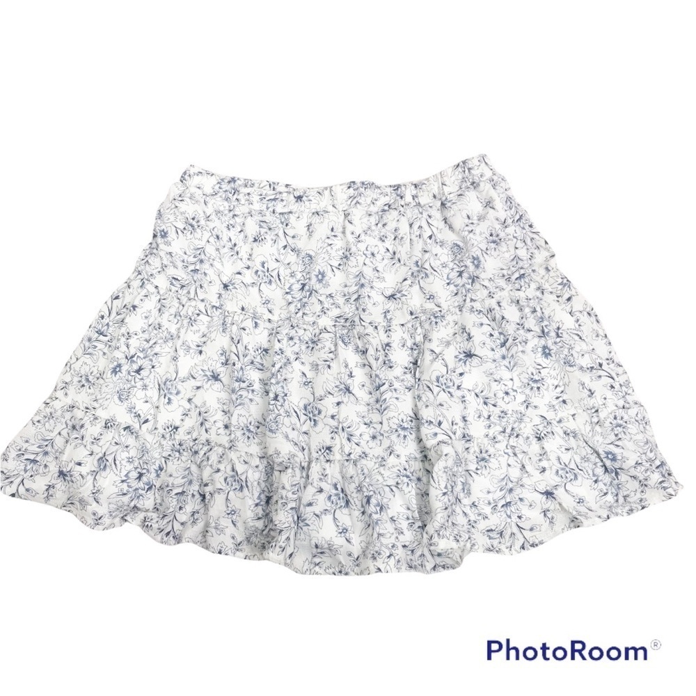 Le Lis white and blue floral tiered mini skirt nwt